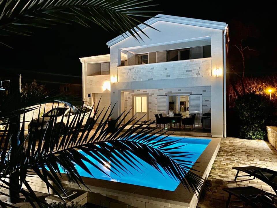 Villa ISLAND VIR with pool Villa in Zadar County