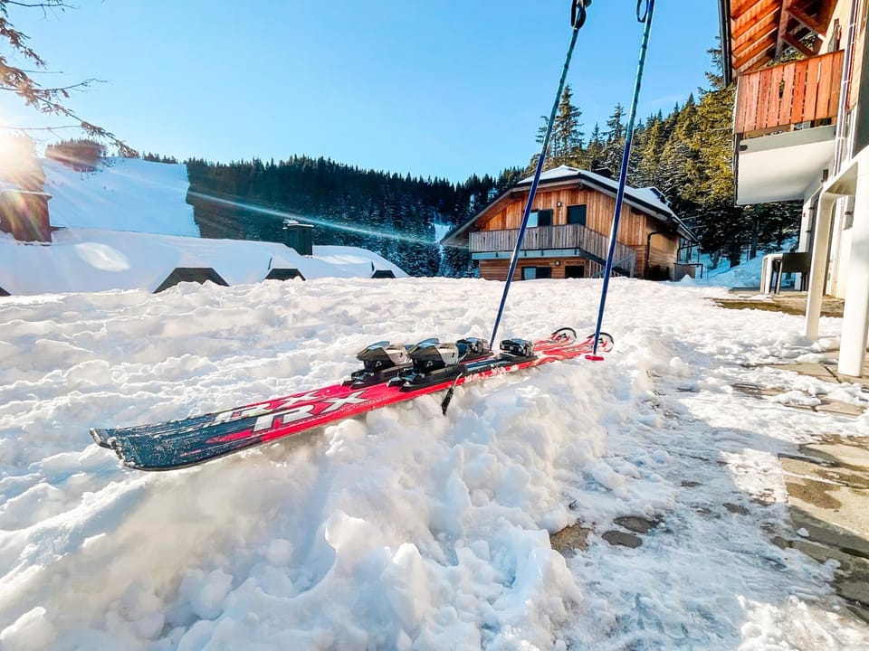 Skiing, Skiing