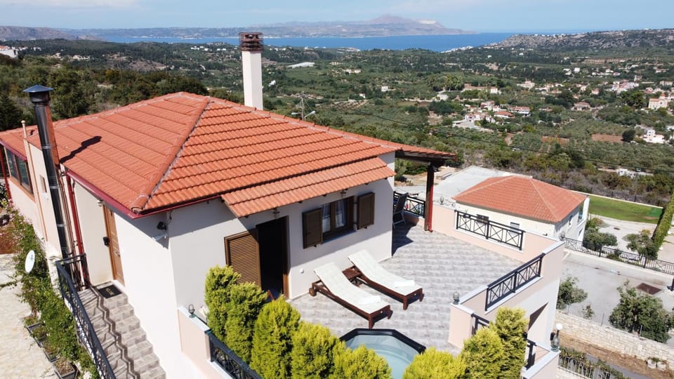 Property building, Day, Natural landscape, Bird's eye view, Mountain view, Sea view