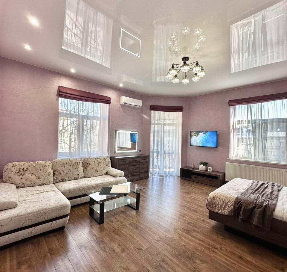 Аpartment з балконом ЖД вокзал, Центр Apartment in Lviv