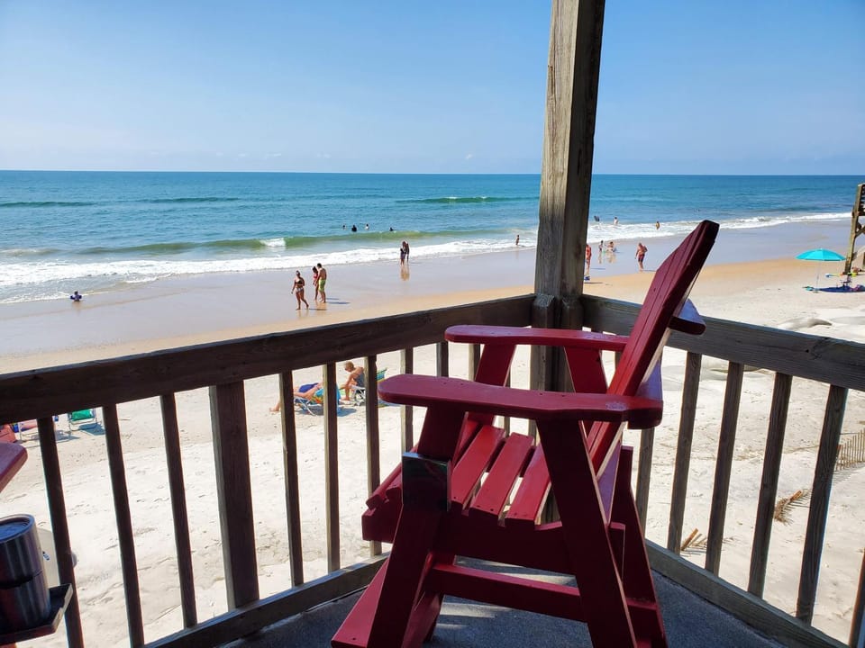Ocean Front Paradise 168 House in North Topsail Beach