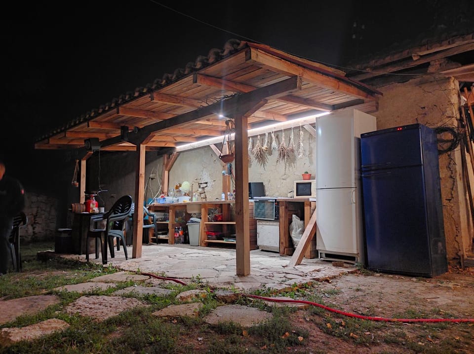 BBQ facilities, Communal kitchen