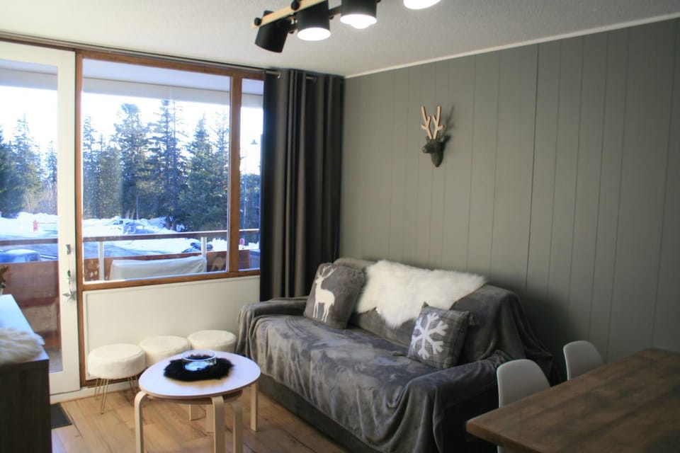 Le Flocon-Studio cabine-Balcon 4-6 Pers à 100m des pistes Cabin in Provence-Alpes-Côte d'Azur