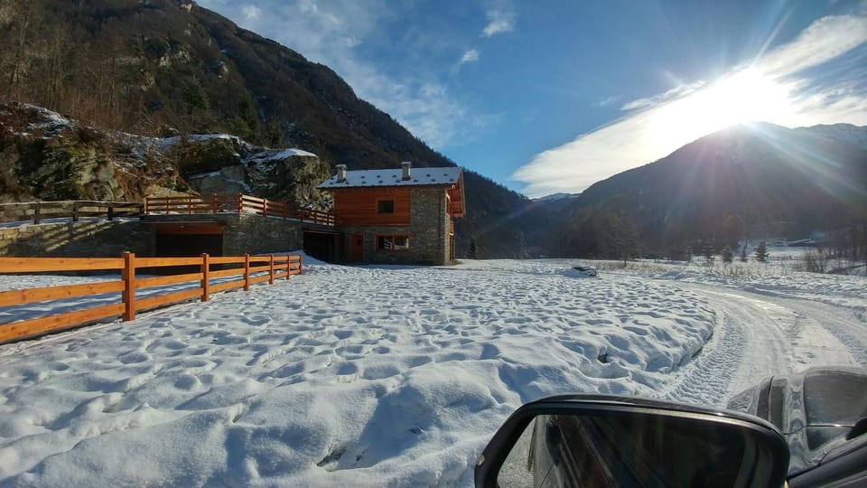 Property building, Winter, Mountain view
