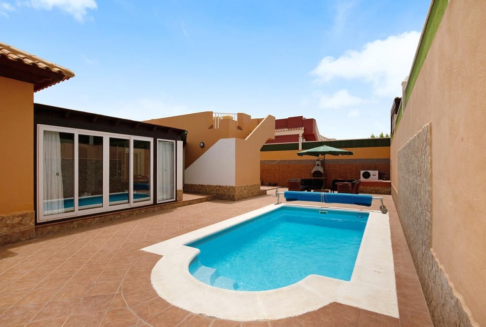 Property building, Swimming pool