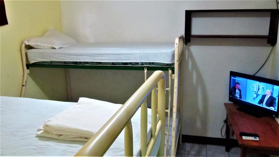 AC Room 4 Persons Hospedaje Don Wilfredo Bed and Breakfast in San Juan del Sur