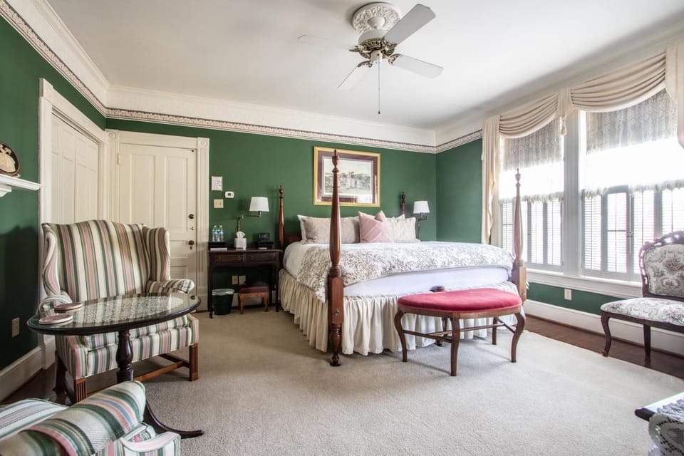 Photo of the whole room