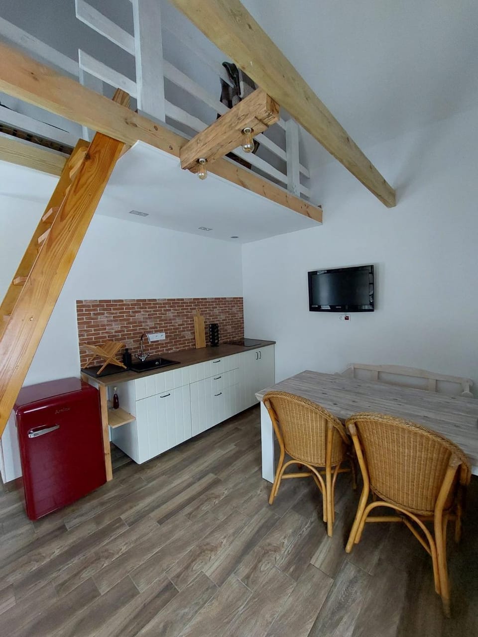 Kitchen or kitchenette, Living room, Dining area