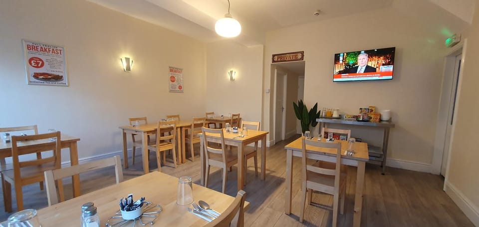 Dining area, Breakfast