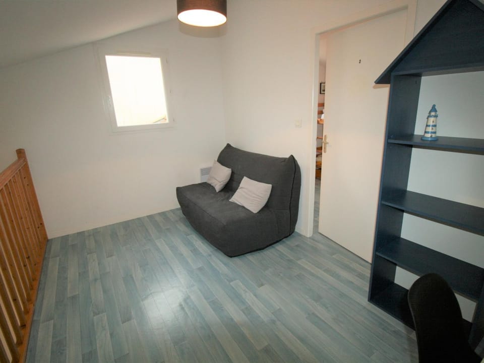 Charmante maisonnette à Longeville-sur-Mer, proche plage, 2 ch, terrasse, parking, vélos bienvenus - FR-1-22-311 House in Pays de la Loire
