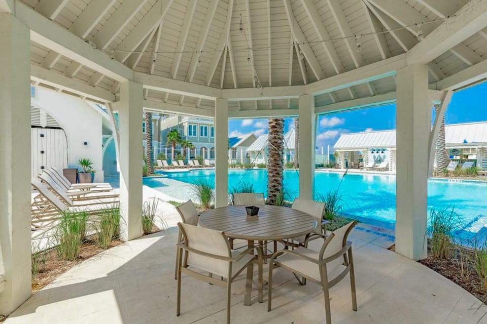 Grey Pelican at Palmilla Beach House in Port Aransas