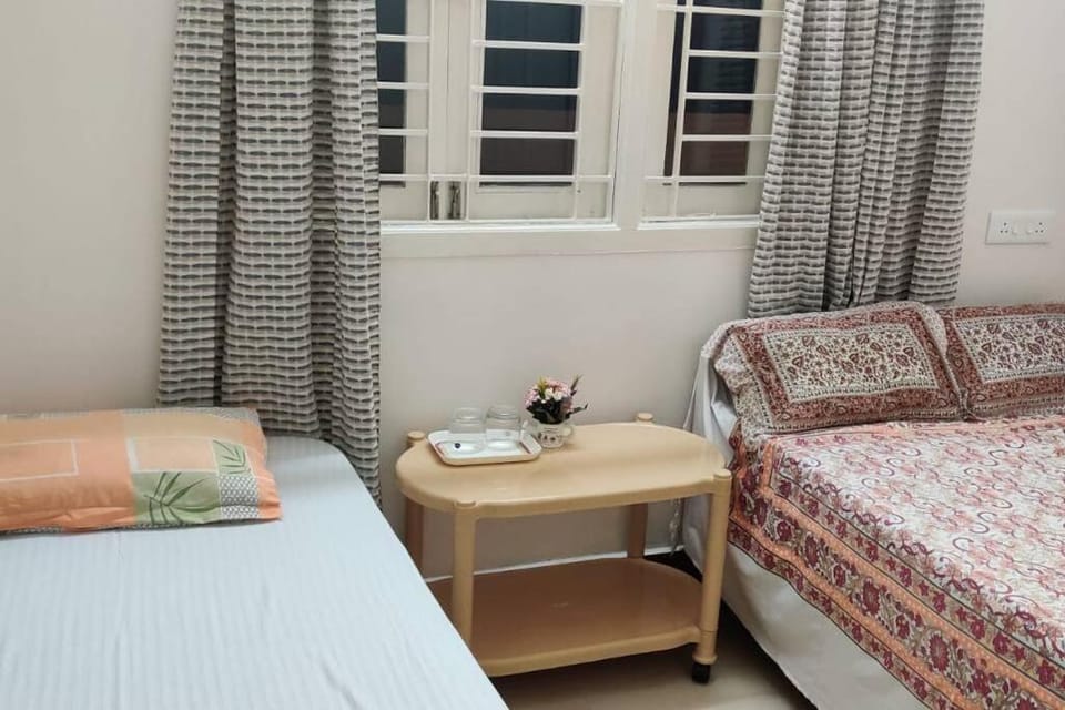 private room 1.5km from the beach in sholinganallur Apartment in Chennai