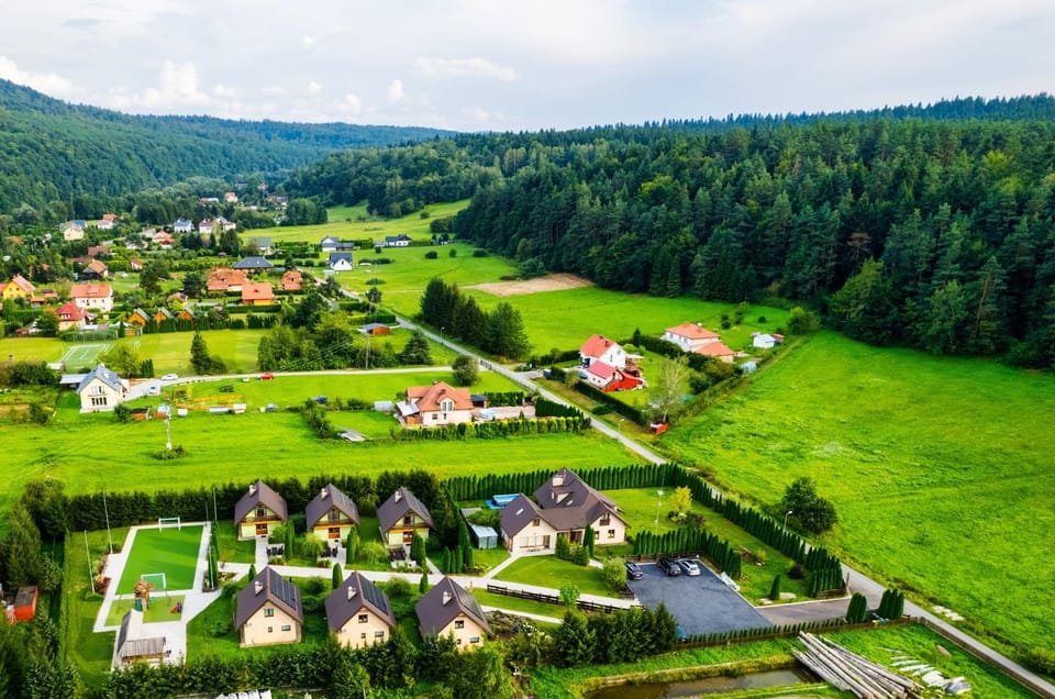 Property building, Spring, Off site, Day, Neighbourhood, Bird's eye view, Garden, View (from property/room), Garden view, Mountain view, Area and facilities, Parking