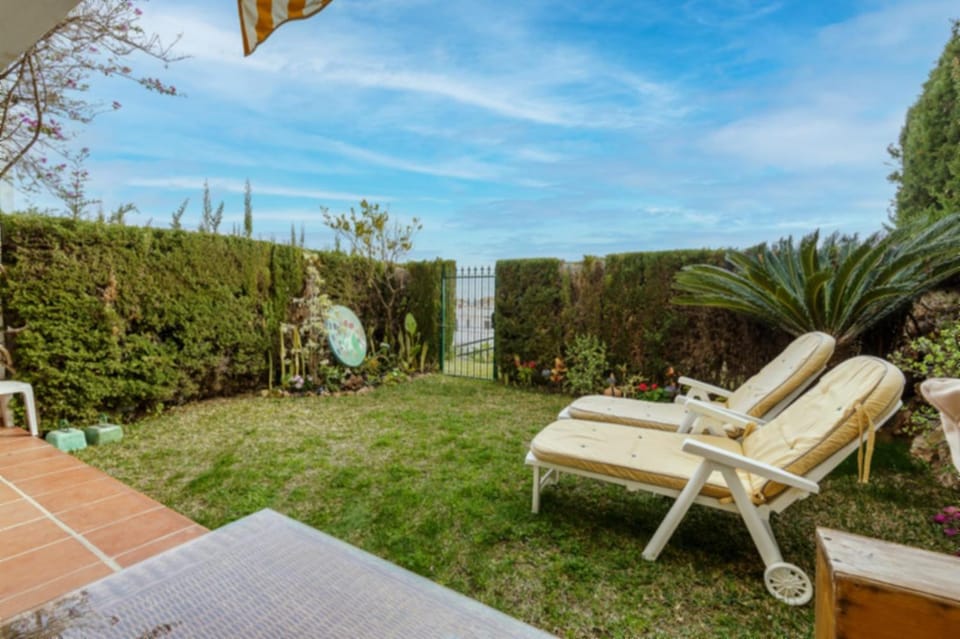 CT 129 - Colina of Riviera - Pool & Garden Apartment in Sitio de Calahonda