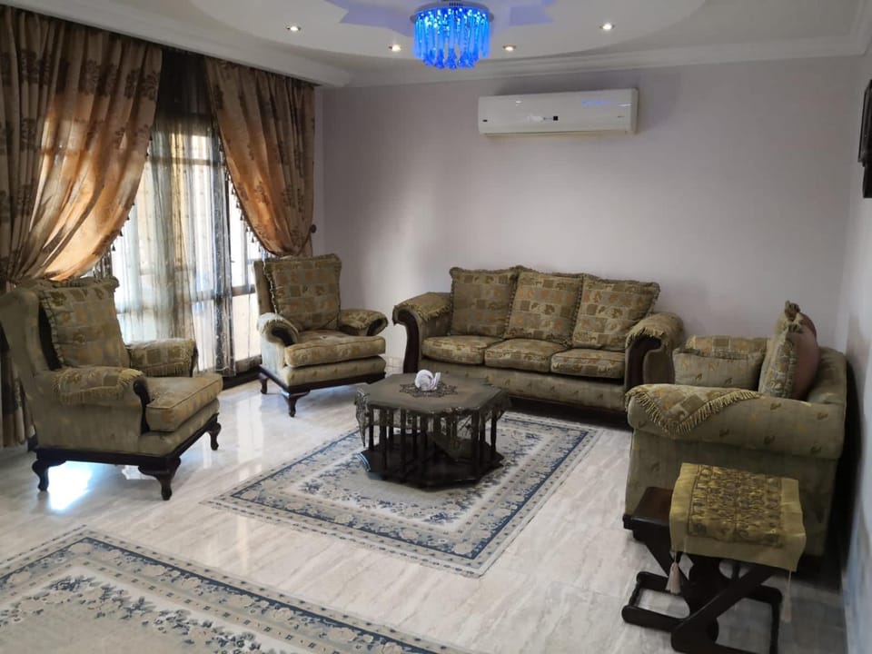 Living room, Seating area, air conditioner