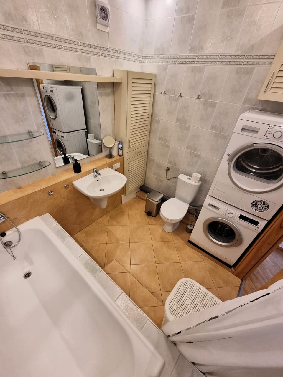 Toilet, Bathroom, Bath, washing machine, dryer