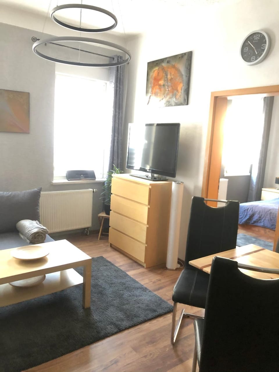 TV and multimedia, Living room, Seating area, Dining area