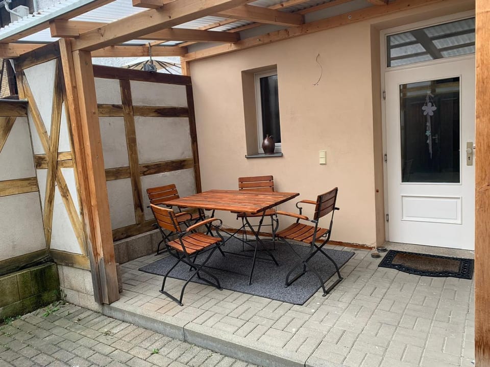 View (from property/room), Balcony/Terrace