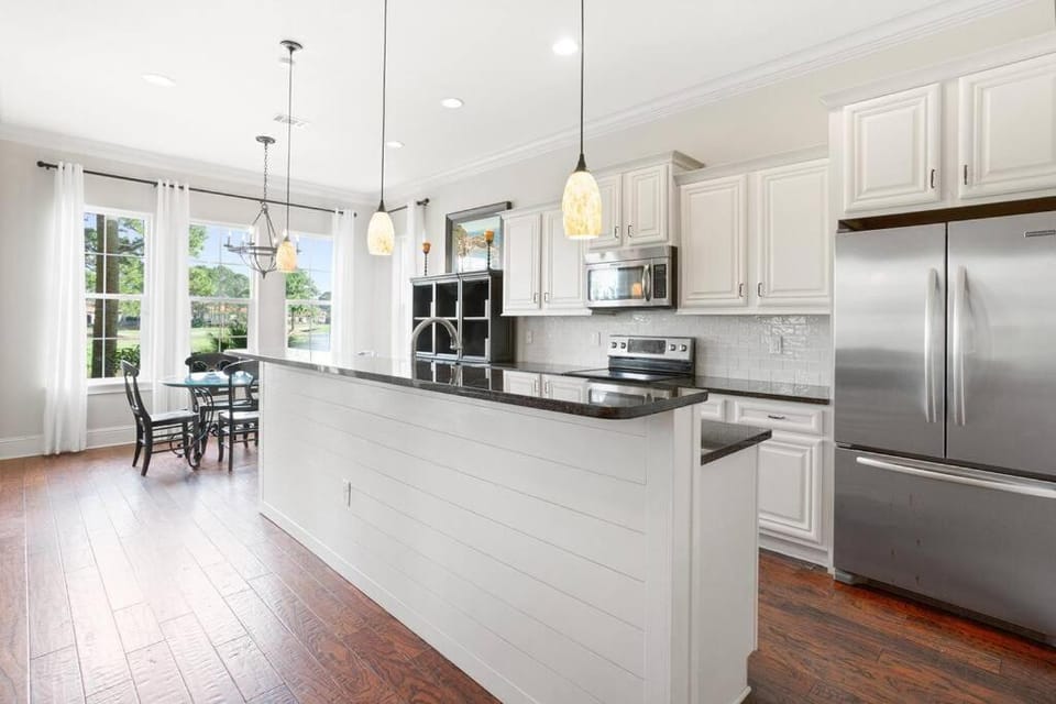 4 Bedroom house on the golf course with 2 golf carts! House in Miramar Beach