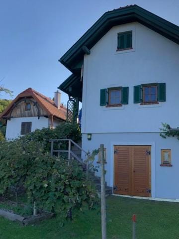 Kellerstöckl Postrumer Weinberg 49 House in Austria