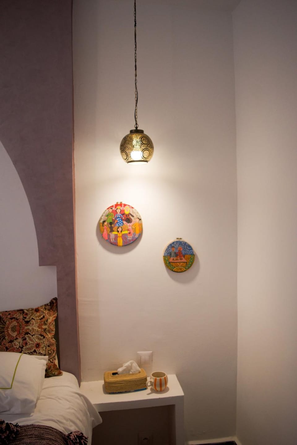 Bed, Photo of the whole room, Decorative detail, Bedroom