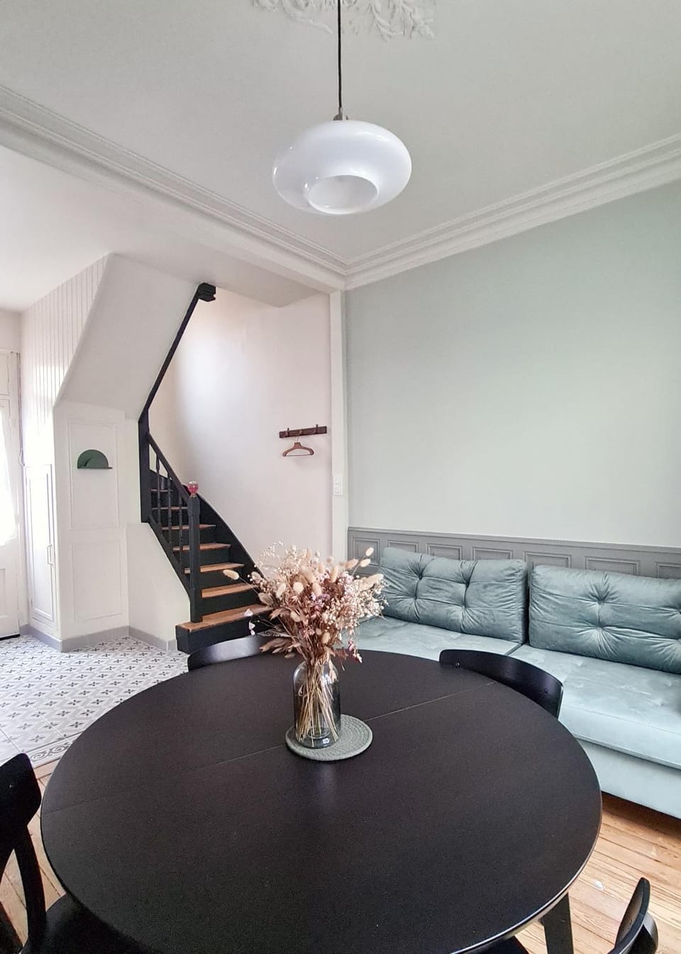 Living room, Dining area