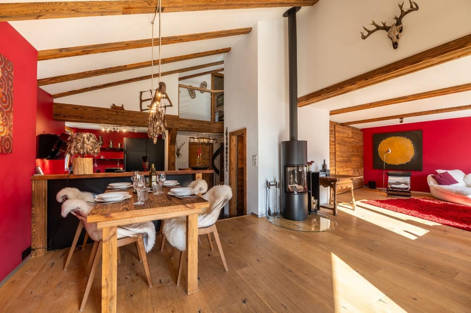 Living room, Photo of the whole room, Dining area