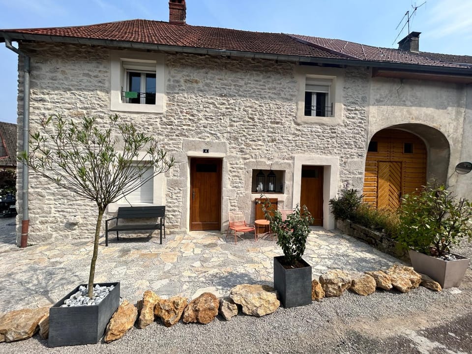 Un cocon en plein coeur du Jura House in Jura