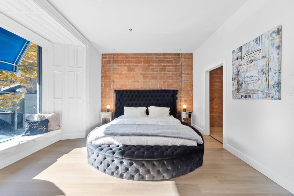 Suites De la Montagne Apartment in Montreal