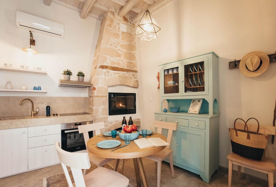 Dining area, flat iron