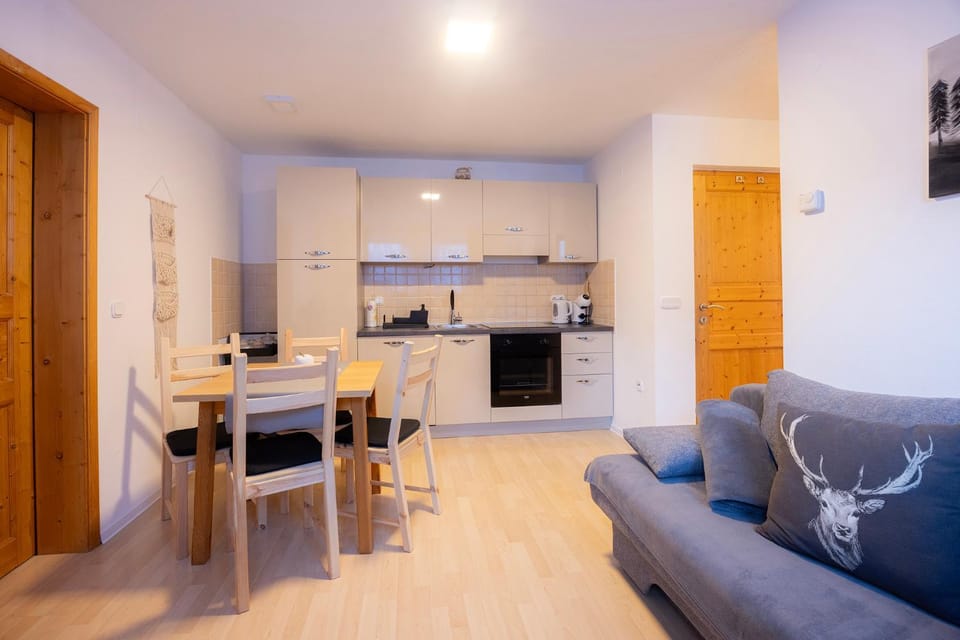 Dining area, kitchen