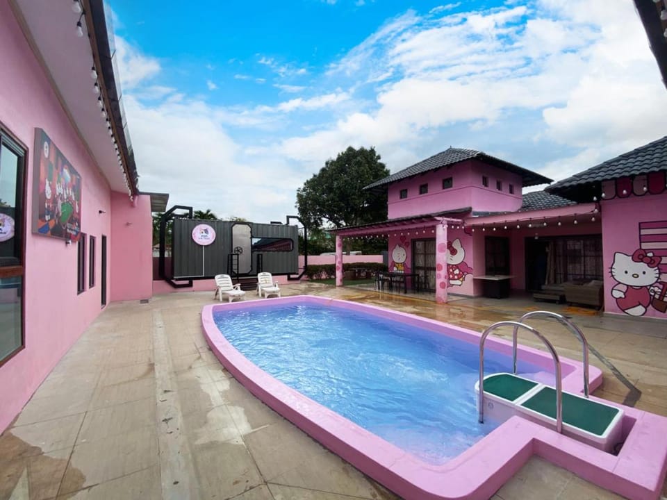 Property building, Pool view, Swimming pool