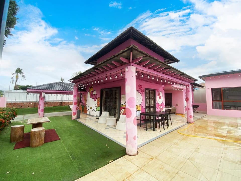 Property building, Garden view