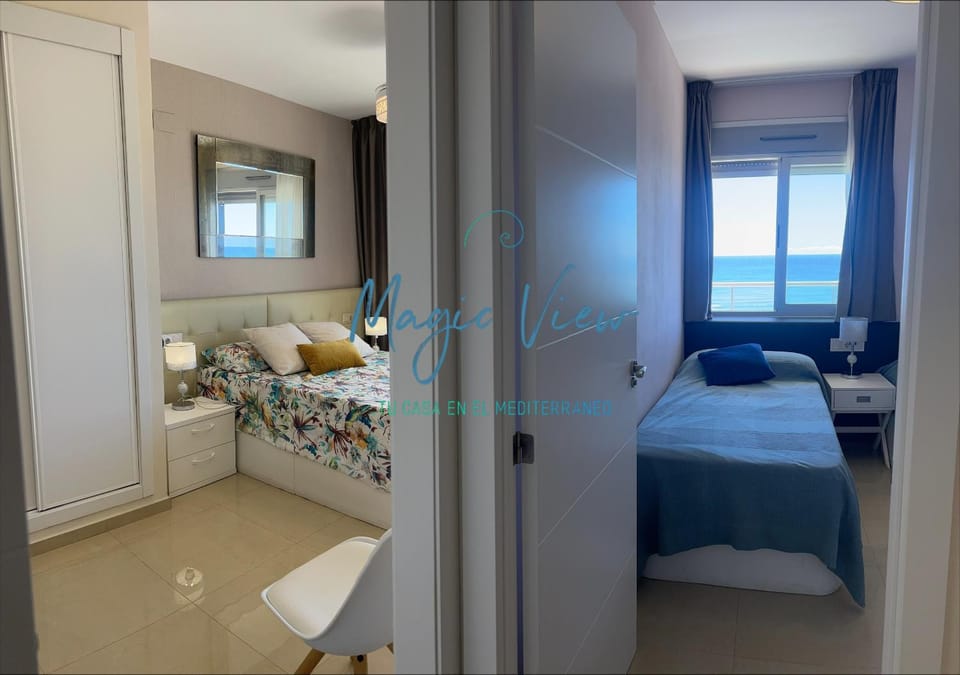 Bed, Photo of the whole room, Sea view, Sunrise