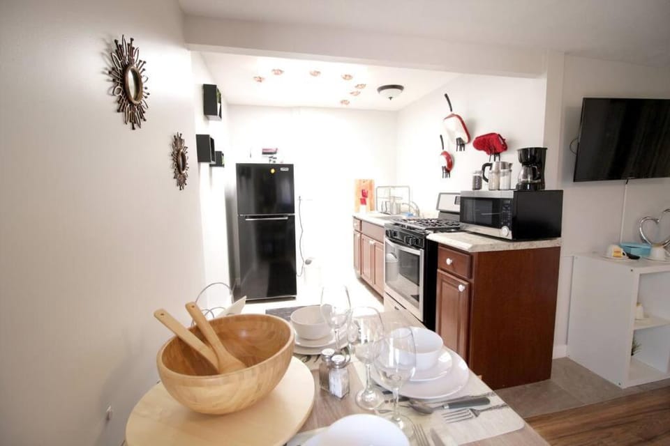 Spacious Guest Suite Amazing Location Apartment in San Diego