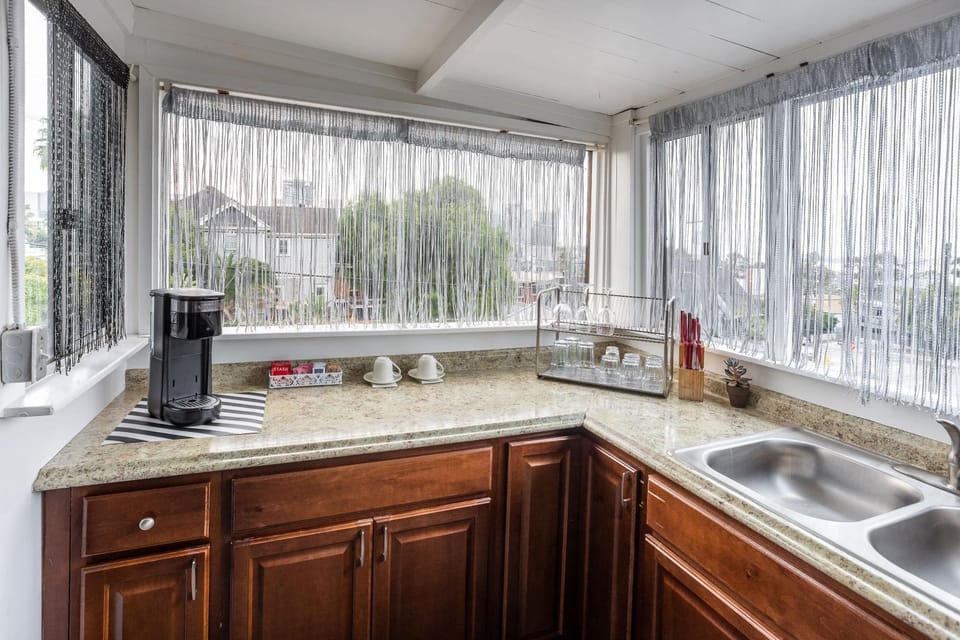 Big Studio with Ocean View max 6 sleepers Apartment in San Diego