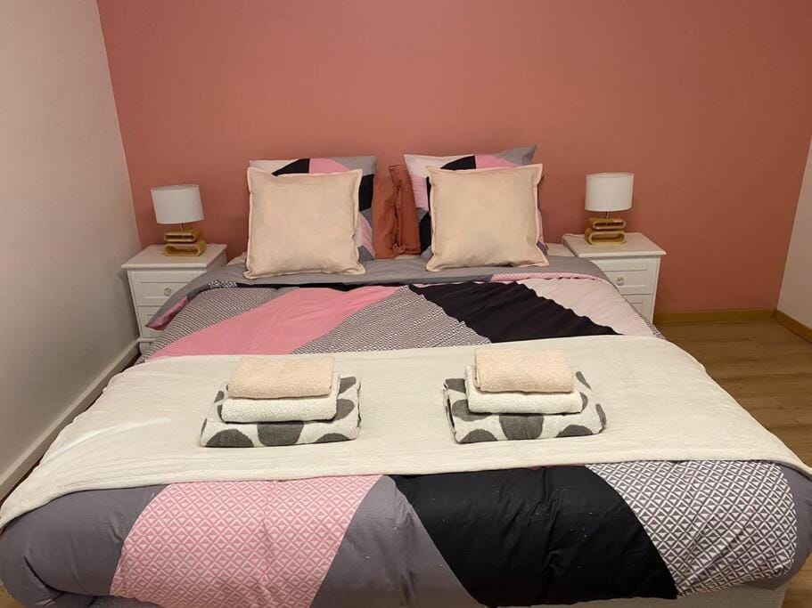 Grand F4 de 71m2 pour 6 personnes en plein centre ville Arpajon Apartment in Île-de-France