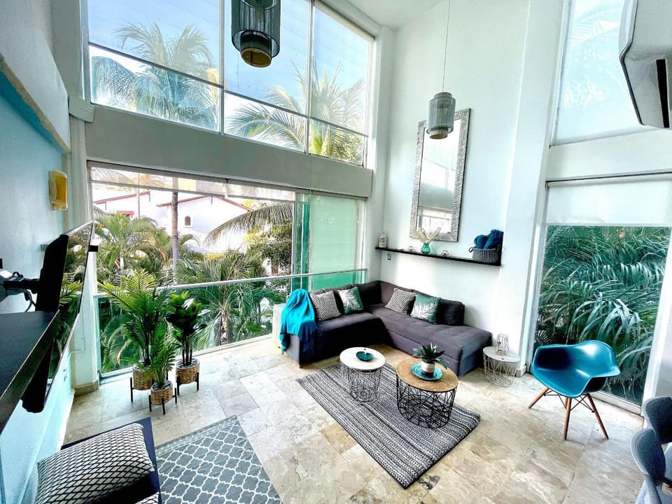 Depto 2 Pisos, Vista Alberca. A 50 mts Del Mar Apartment in Nuevo Vallarta