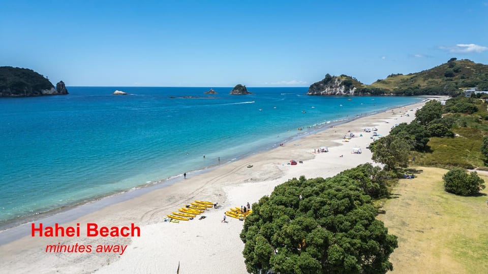 Hahei Beach Dolphin cottage House in Auckland Region