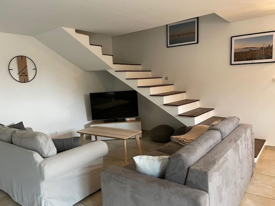 Communal lounge/ TV room, Living room