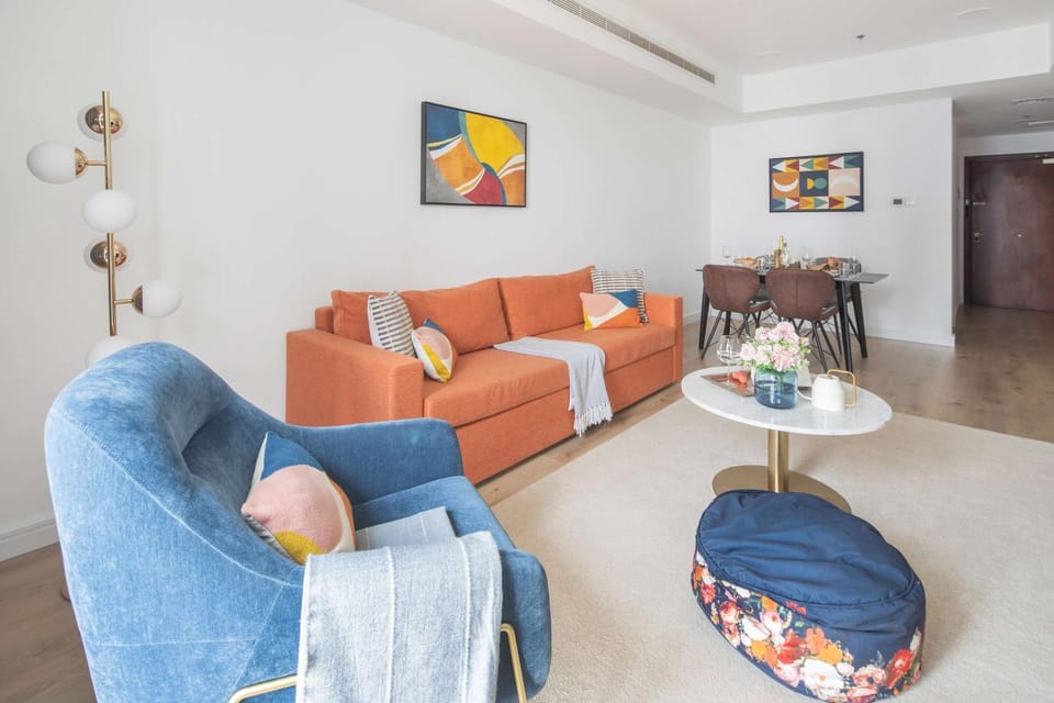 Frank Porter - Princess Tower Apartment in Dubai