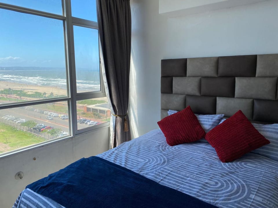 Bed, Bedroom, Sea view