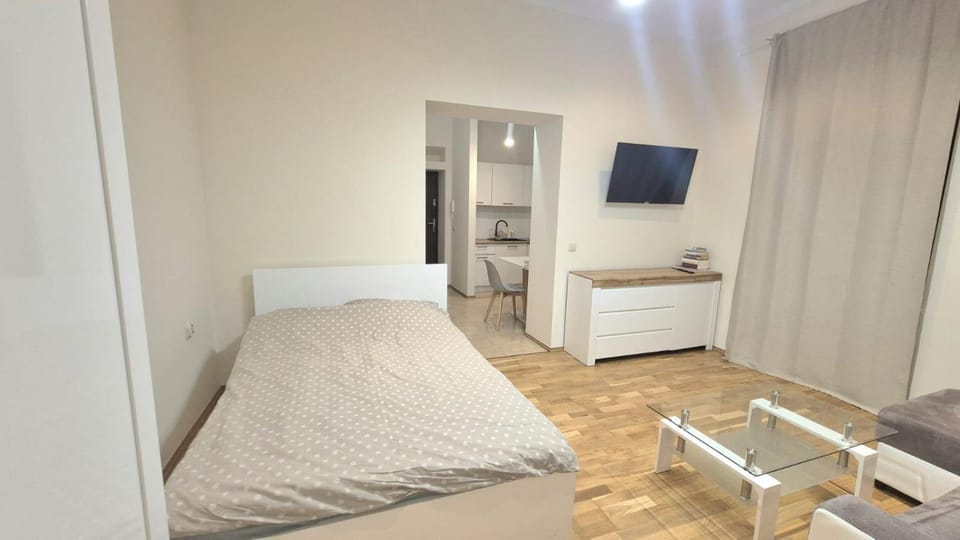 Communal lounge/ TV room, Bed, Living room, Bedroom, wardrobe