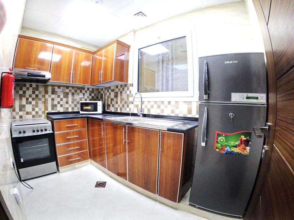 Kitchen or kitchenette, Communal kitchen