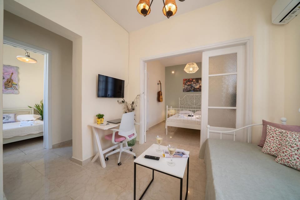 Flowers in the city - Elegant Home in Argostoli House in Argostolion