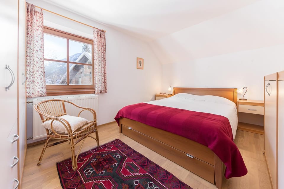 Bed, View (from property/room), Photo of the whole room, Seating area, Bedroom