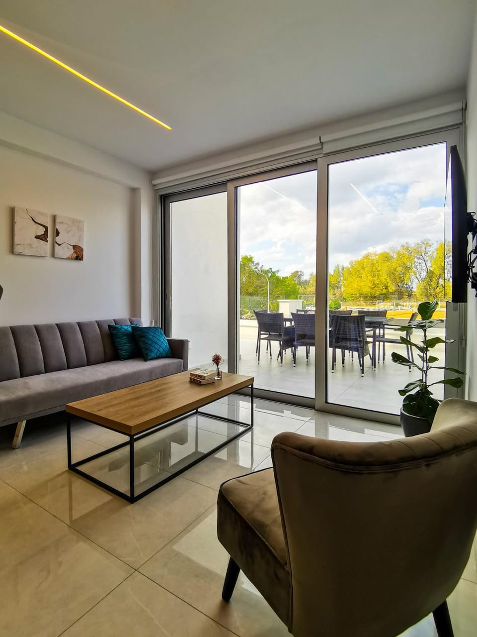 Living room, Seating area