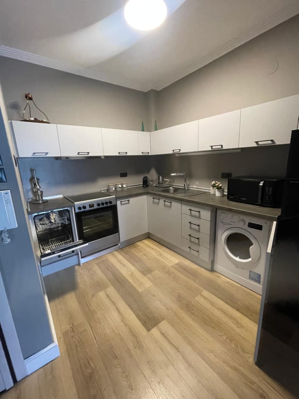 Kitchen or kitchenette