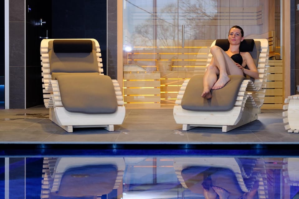 People, Sauna, Solarium, Spa and wellness centre/facilities, Swimming pool
