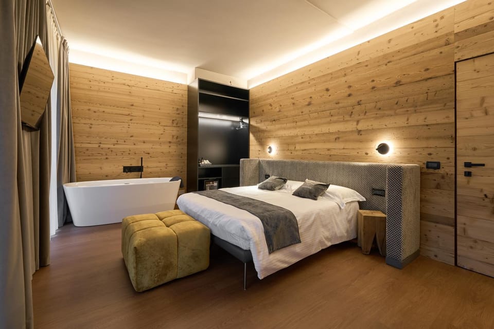 Property building, Photo of the whole room